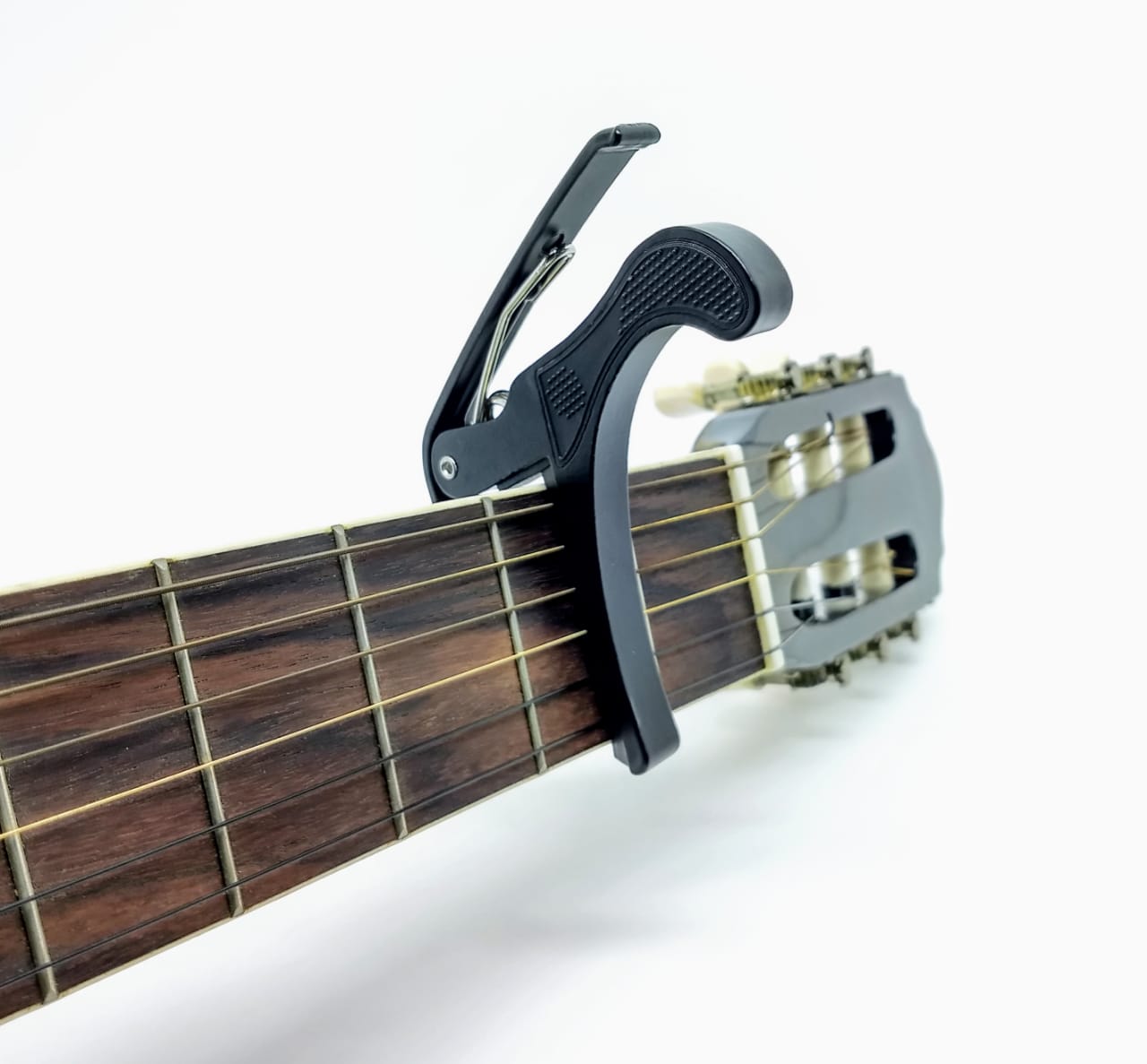 PCA01A CAPOTRASTE VIOLAO NYLON PRETO (6).jpeg